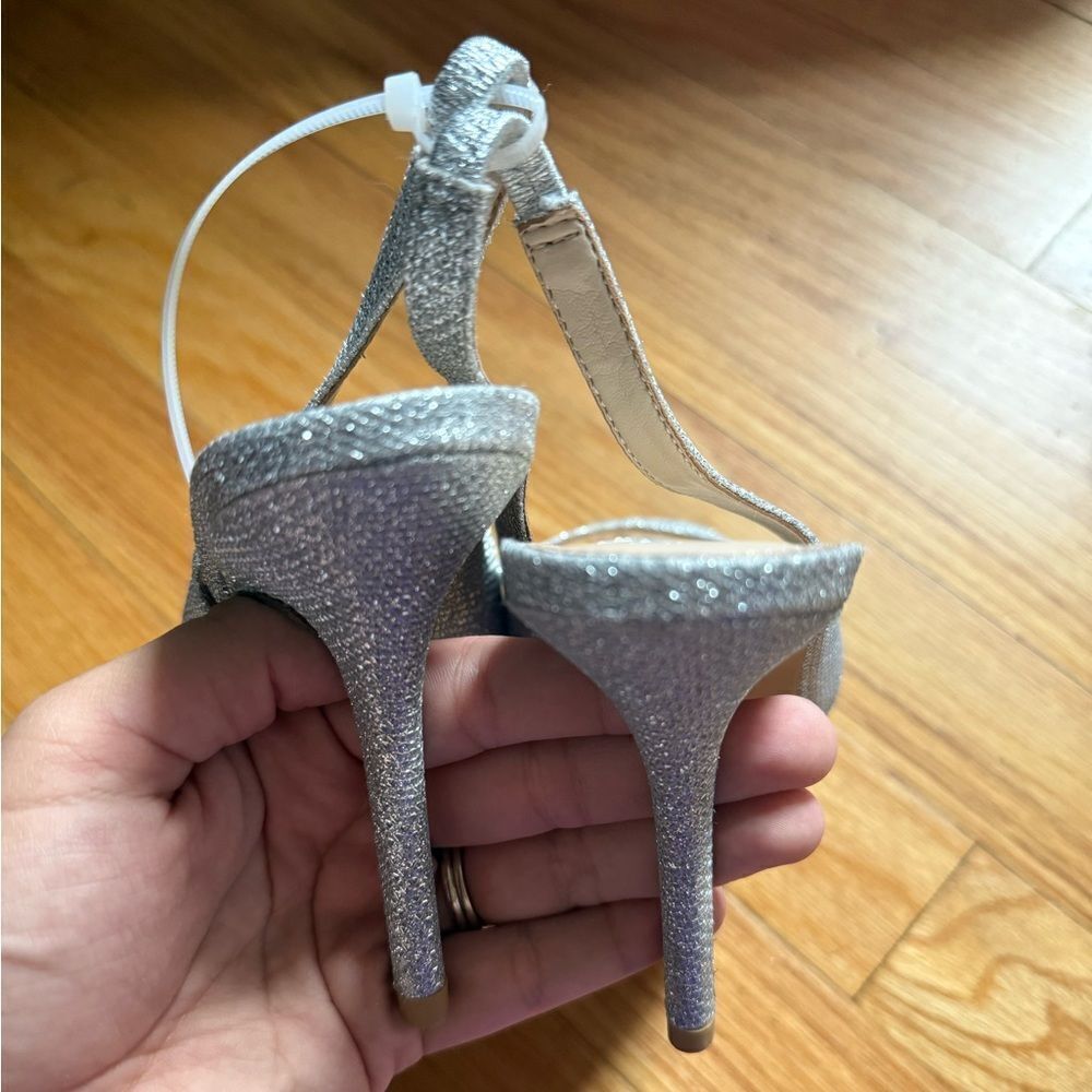 Pelle Moda | Rimma Metallic Slingback Pump - Picture 5 of 8